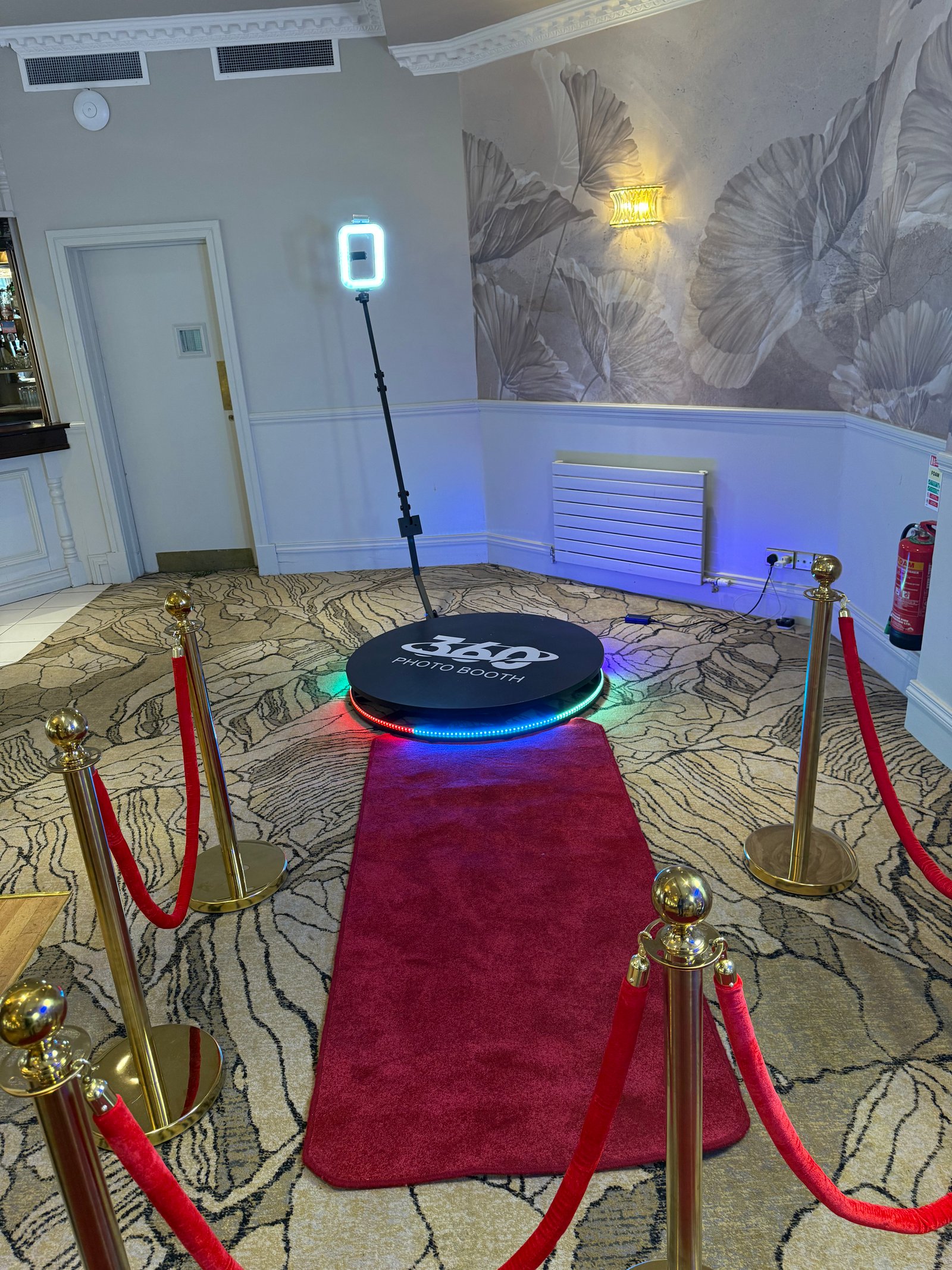 🥈 Silver 360 Booth Package